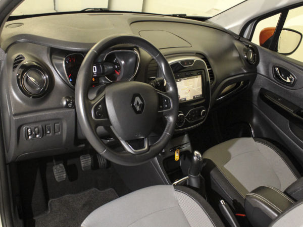 Renault - Captur - 0.9 TCe Exclusive GPS Renault - Captur - 0.9 TCe Exclusive GPS