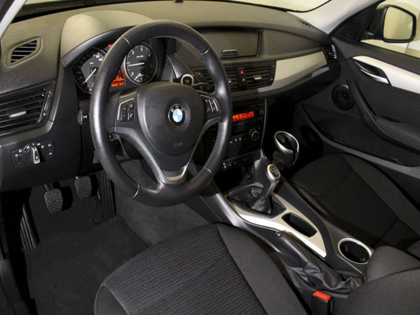 BMW - X1 - Sdrive 20 d BMW - X1 - Sdrive 20 d